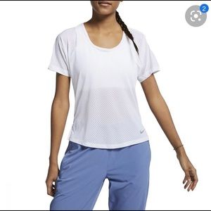 Nike Women’s Breathe Miler Running Top